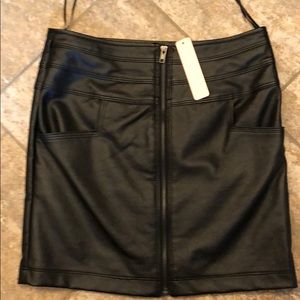 Black faux leaver mini skirt